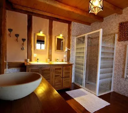 Le Domaine Des Papillons Konukevi Beaujeu-Saint-Vallier-et-Pierrejux