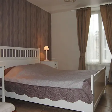 Le Domaine Des Papillons Konukevi *
