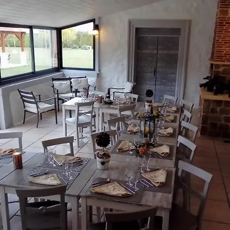 Le Domaine Des Papillons Konukevi *