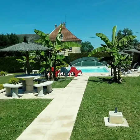 Le Domaine Des Papillons Konukevi *